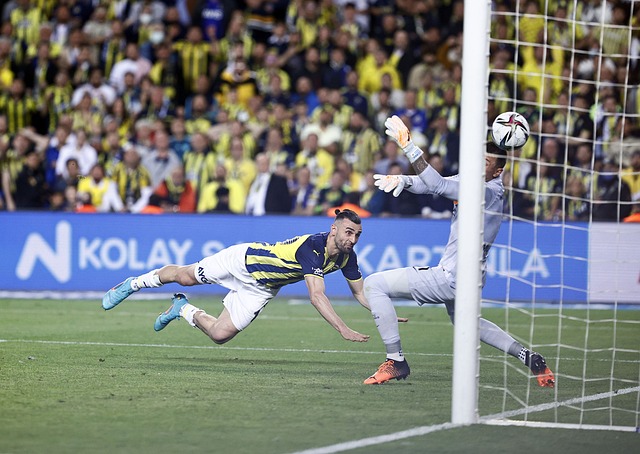 哈特11中8轰21分6板，本赛季首发9场取得8胜1负