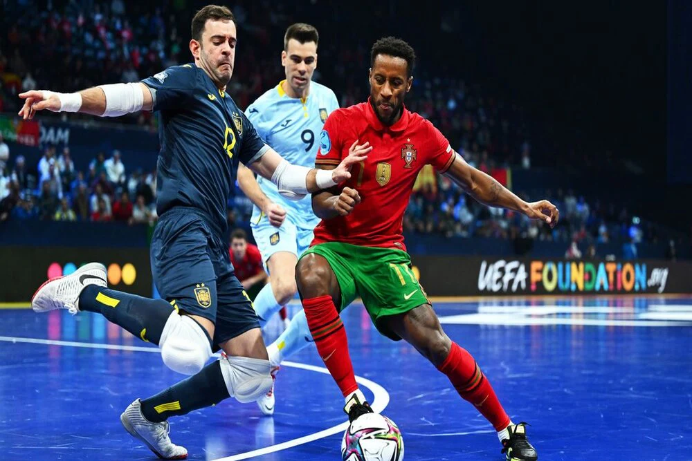 那不勒斯体育总监曼纳：德布劳内将至少伤缺至2月底