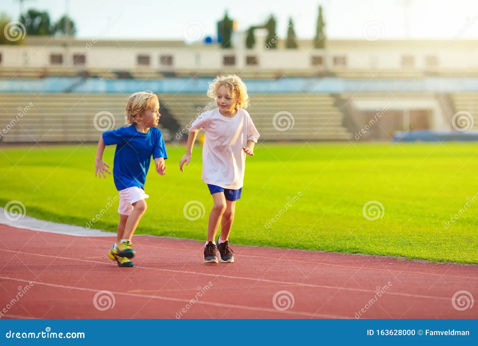 范德萨观战曼联4-1狼队，获官方俏皮回应